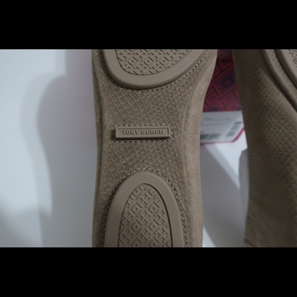 Tory Burch Minnie Travel Logo Ballet Flat - Picture 6 of 8